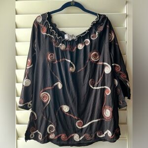 Lauren Michelle - NWT - 1X - Black Top with Red and White Swirls